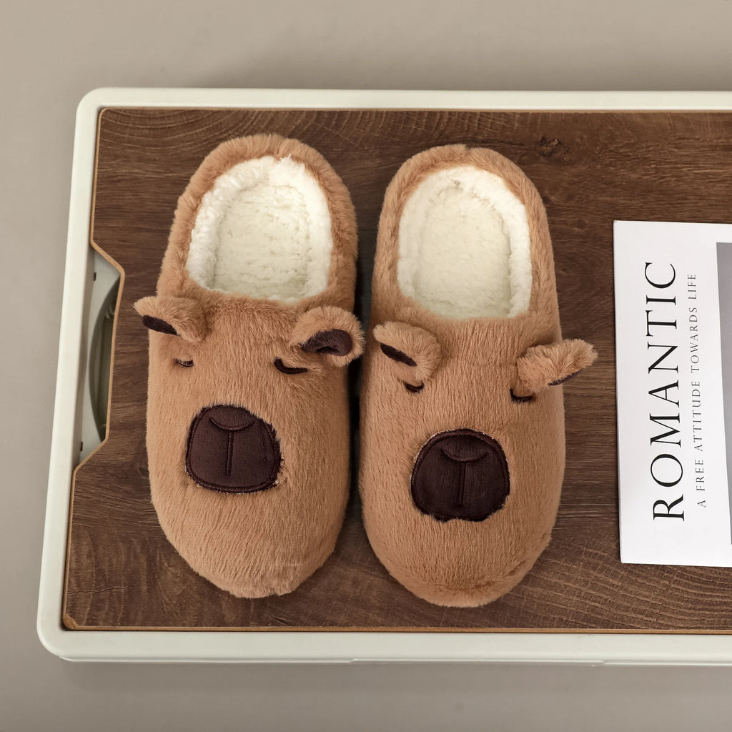A Pair of Brown Plush Capybara Animal-Patterned Furry Home Slippers with Soft Soles, Comfortable and Warm, Non-Slip Indoor Slippers Suitable for Men and Women, Lightweight, Silent, and Comfortable Shoes, the Perfect Holiday Gift Choice