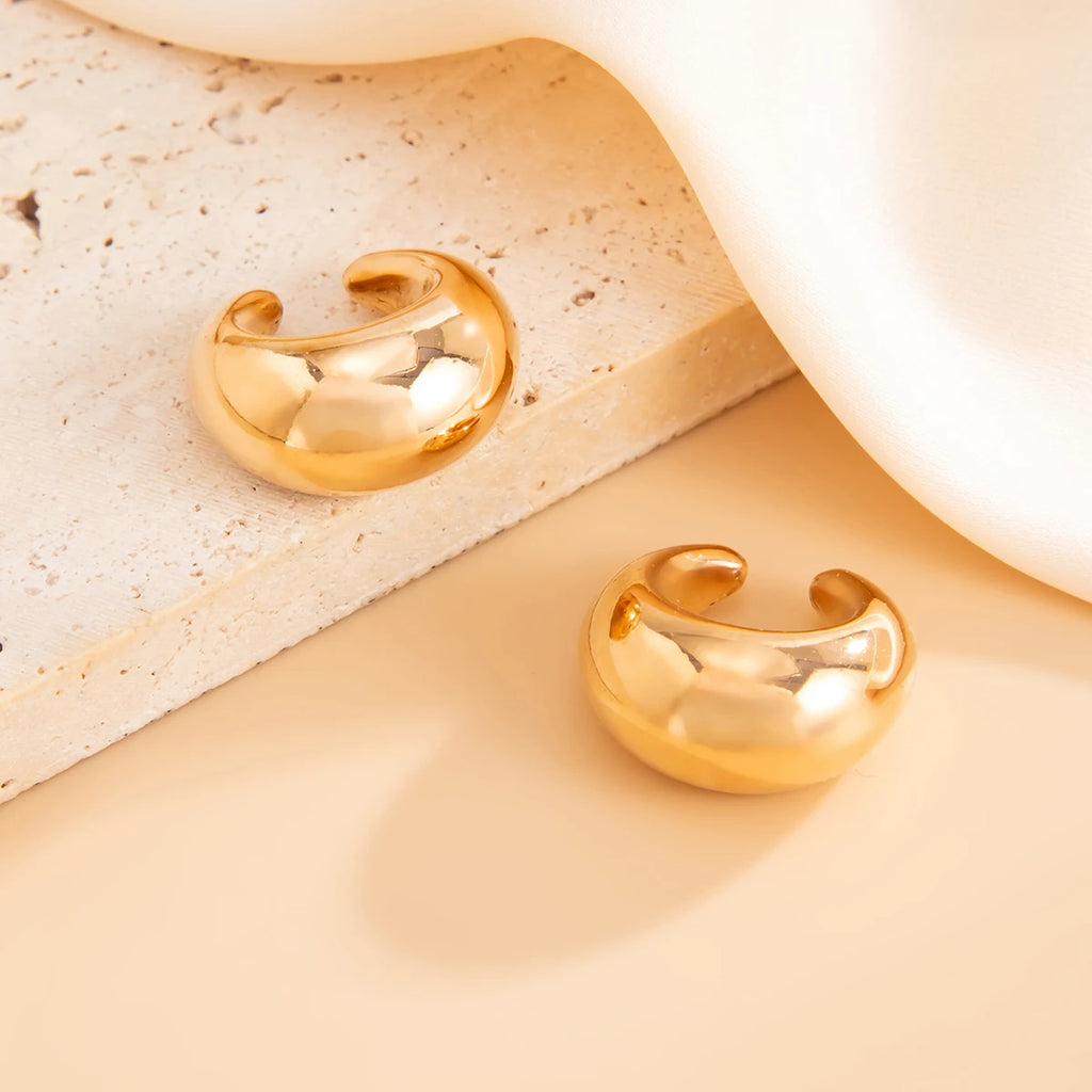 Salircon 2026 New Unique C-Shaped Metal Water Drop Cartilage Ear Clip Women Punk Gold Color Ear Cuff Jewelry Christmas Gifts