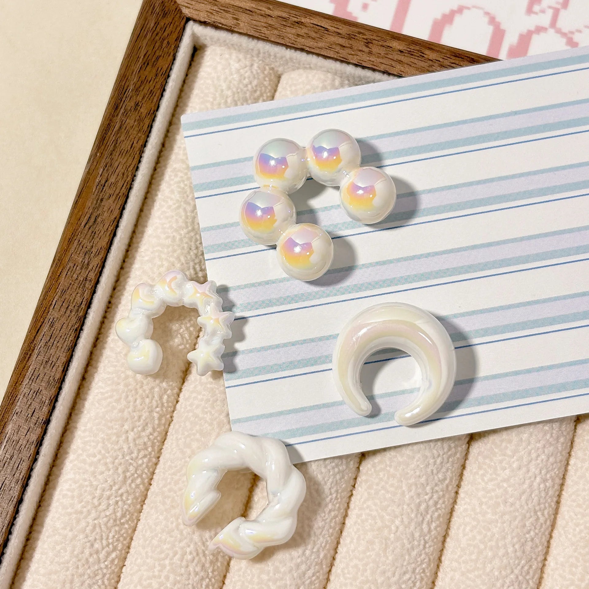 4PCS C-ring No Ear Hole Clip Earrings Ear Bone Clips Transparent Colorful Dopamine Simple High-end Earring Set Jewelry Wholesale